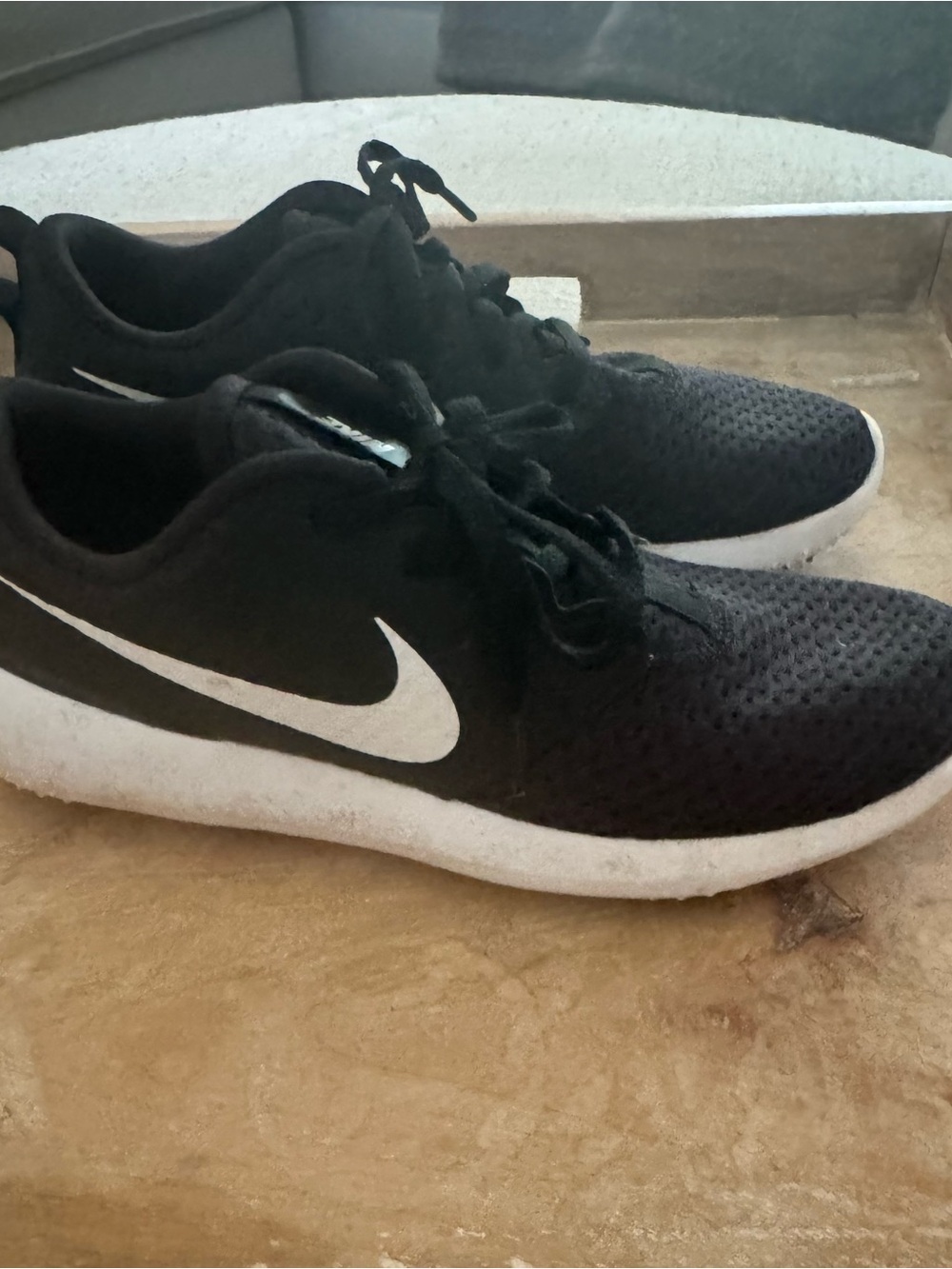 Nike Black and White Golf Shoes, Youth 4